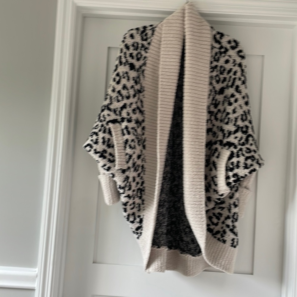 Super soft oversized sweater size s/m